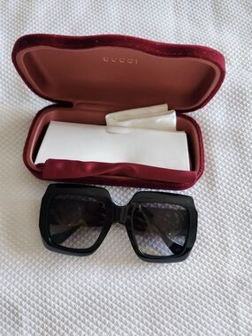 Gucci Crystal Lips Pink Rhinestone Cat Eye Sunglasses Round Lenses GS0046S Gucci | Accessories | Gucci Crystal Lips Pink Rhinestone Cat  main image 4